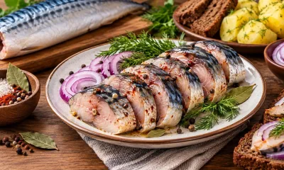 Научилась солить скумбрию в пакете — получается вкуснее, чем в рассоле — и посуду мыть не нужно