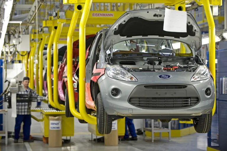 Биопластик для Ford станут делать из агавы